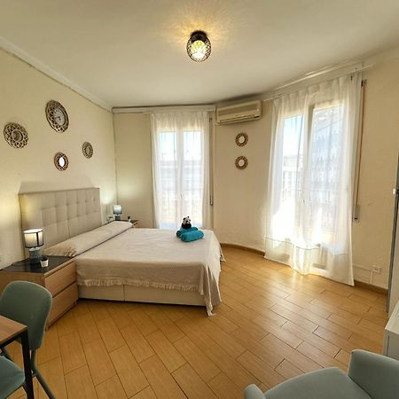 Alojamiento Nuevo Valenci Barcelona Exterior foto